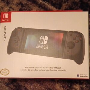 Nintendo Switch Split Pad Pro - Black and Red